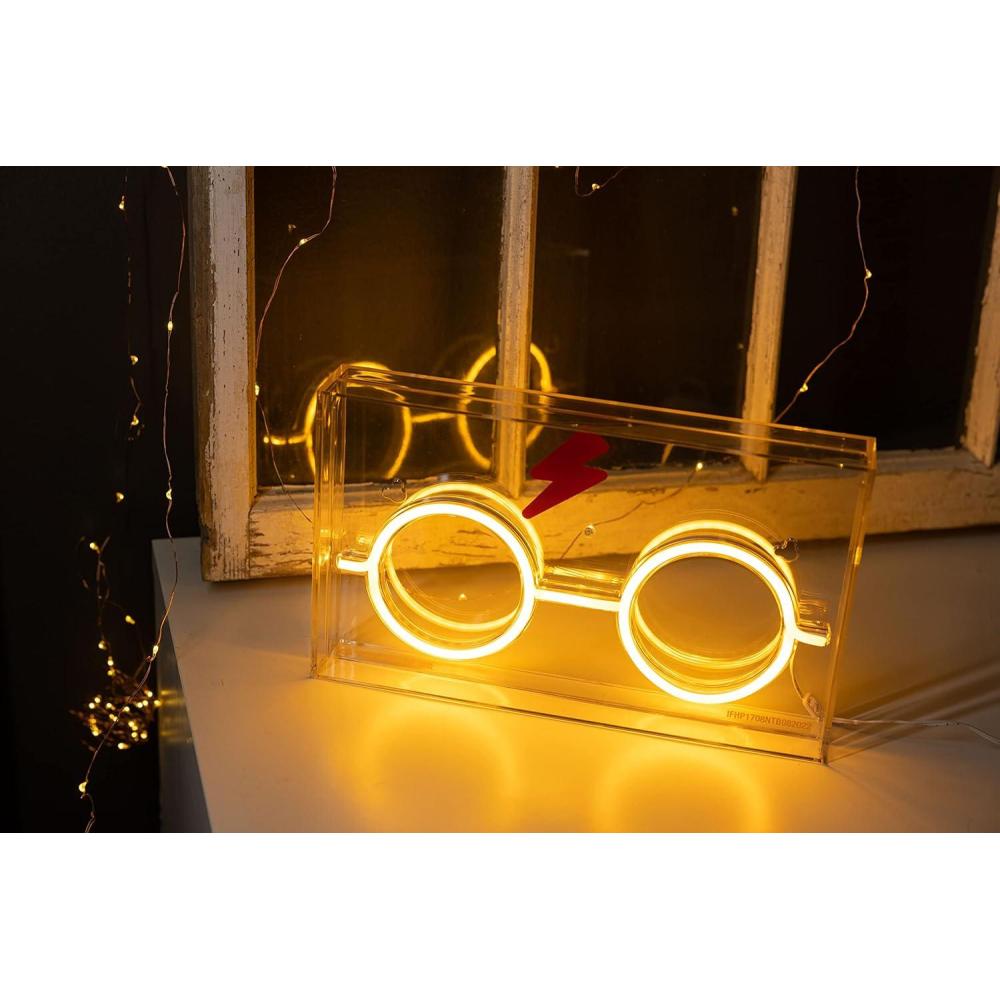 imageSilver Buffalo Hello Kitty Face with Pink Bow 20ct Decorative String Lights 7 Feet Long Battery Powered Batteries Not Included Pink LED Indoor Use OnlyDc Comics Chibi Batman